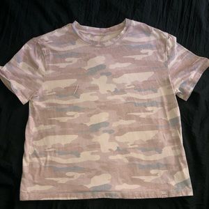 Camo cropped t-shirt